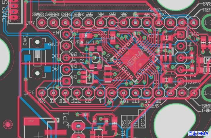 设计阶段的双层（又名双面）PCB。迹线在顶部（红色）和底部（蓝色）上布线